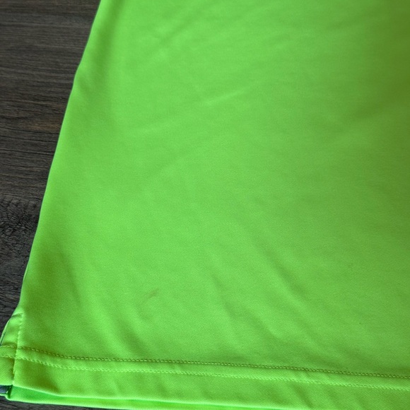 Under Armour YM Neon Green Polo Shirt - Picture 5 of 5